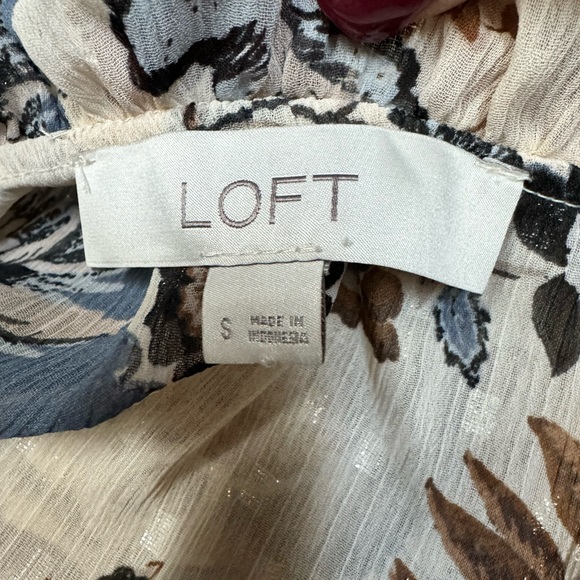 Loft shirt with built in cami. Size S - Picture 4 of 10
